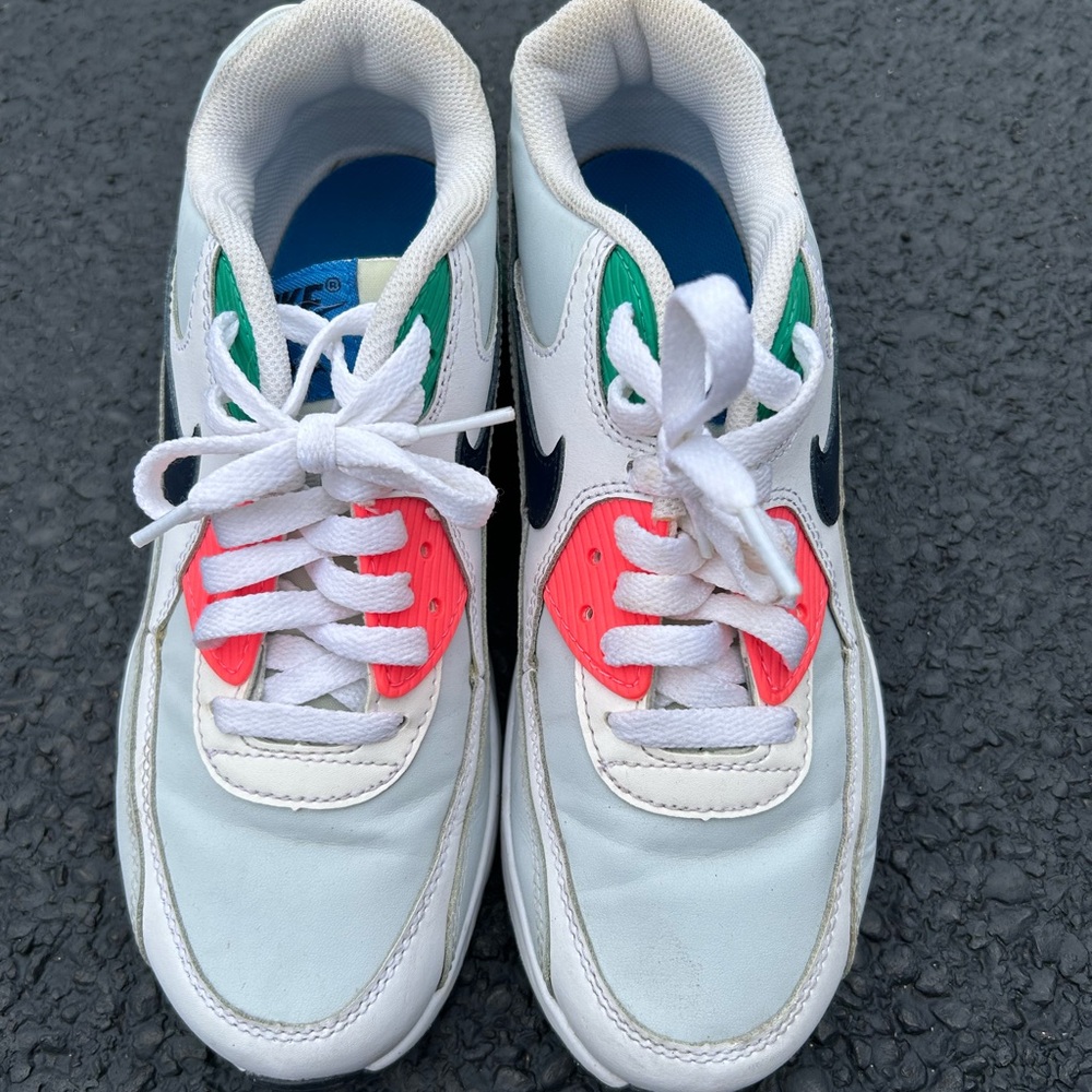 Nike Kids White and Pink Sneakers with Green Accents